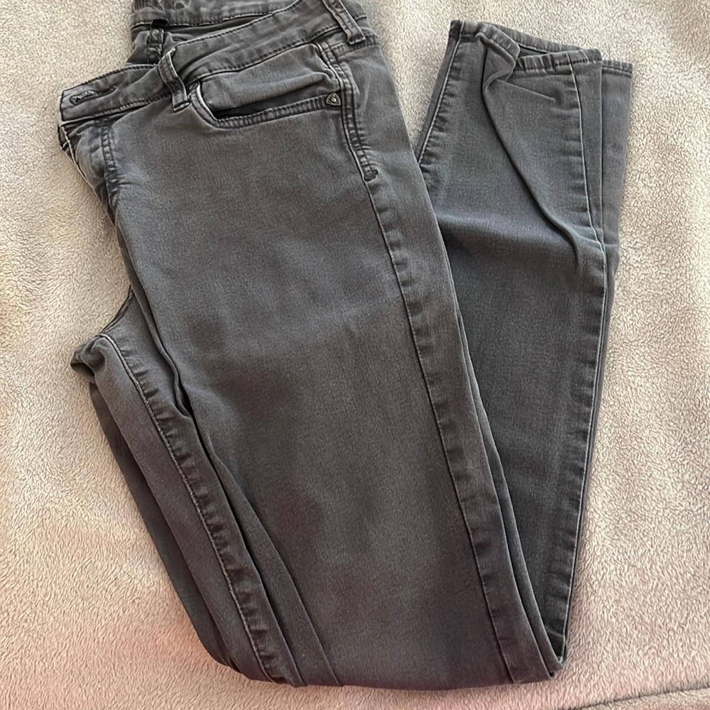 Washed out gray jeans, Mia toothpick skinny by Kut from the Kloth.